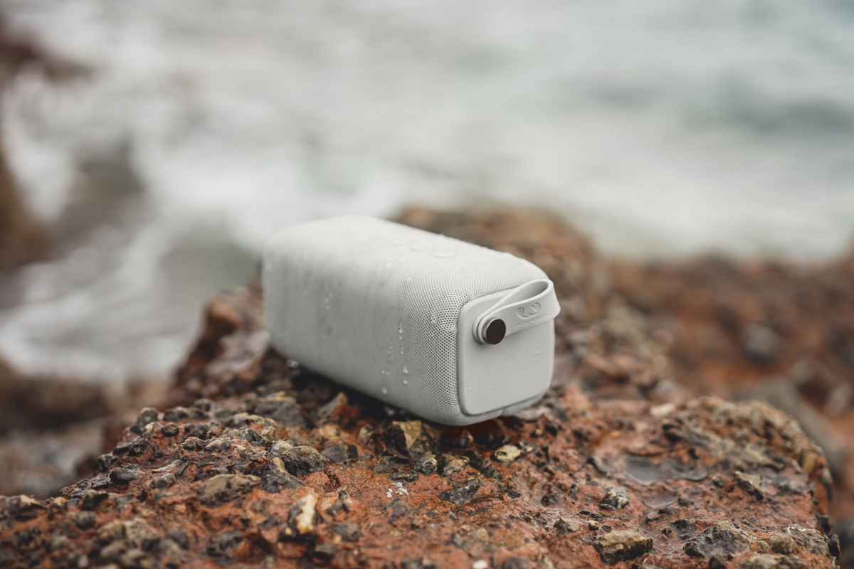 fresh_n_rebel_rockbox_bold_m_bluetooth_cloud 9.jpg